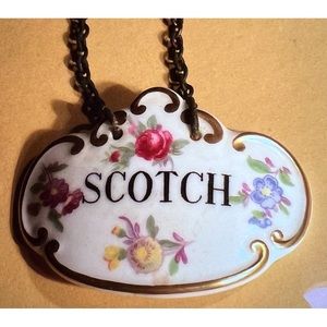 VINTAGE HAMMERSLEY & CO BONE CHINA MADE IN ENGLAND “SCOTCH” LIQUOR HANGER